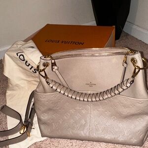 Louis Vuitton Maida hobo